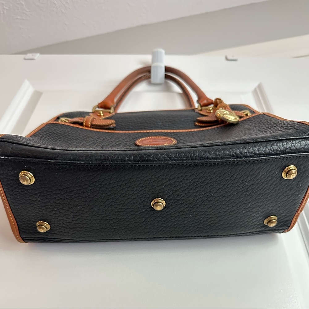 Dooney & Bourke Vintage Black Pebble Leather Satchel with Tan Trim EUC - Picture 3 of 5
